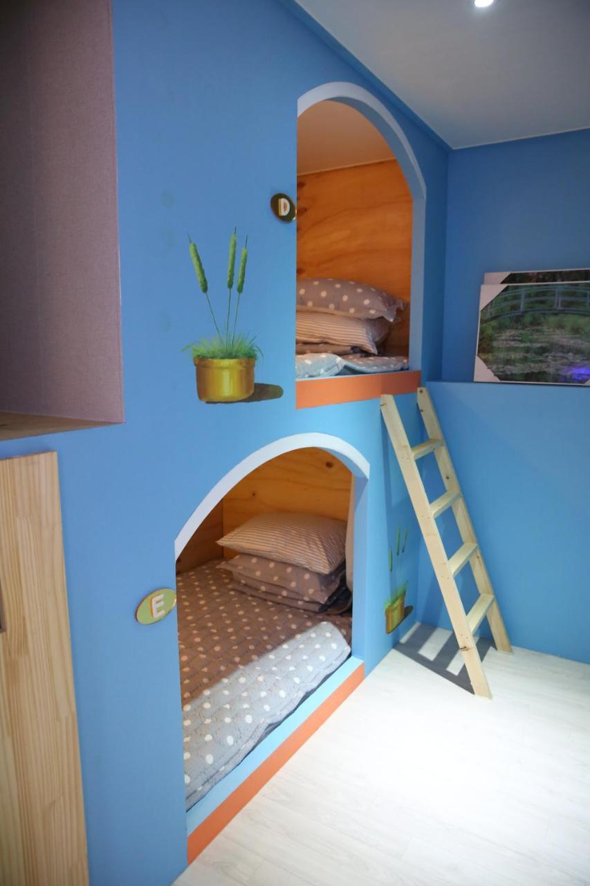 בוסאן Coco Capsule Guesthouse מראה חיצוני תמונה